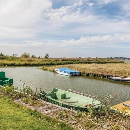 Comfortable With Garden, By The * Podamirowo