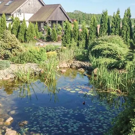 Comfortable With Garden, By The Сasa de vacaciones Podamirowo