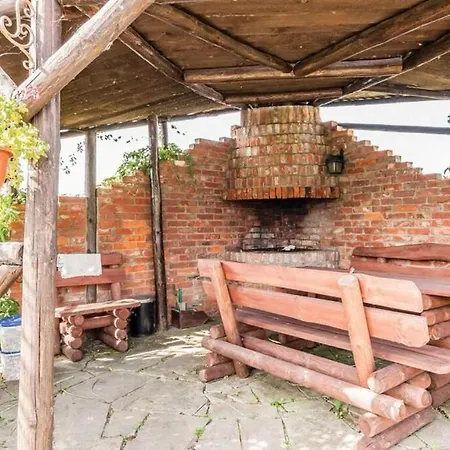 Comfortable With Garden, By The Сasa de vacaciones Podamirowo