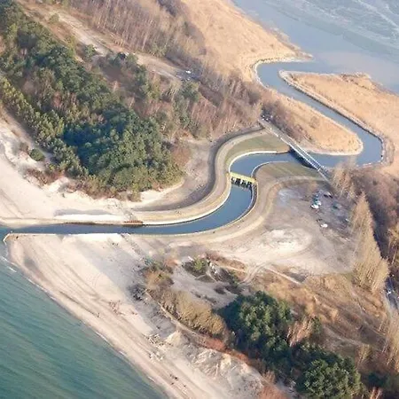 Comfortable With Garden, By The Casa vacanze *