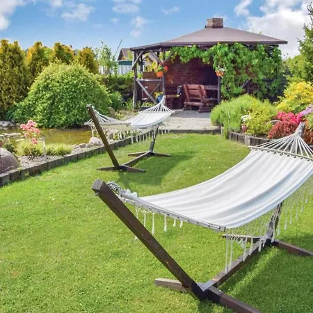 Сasa de vacaciones Comfortable With Garden, By The *